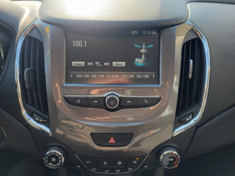 2017 Chevrolet Cruze LT Auto