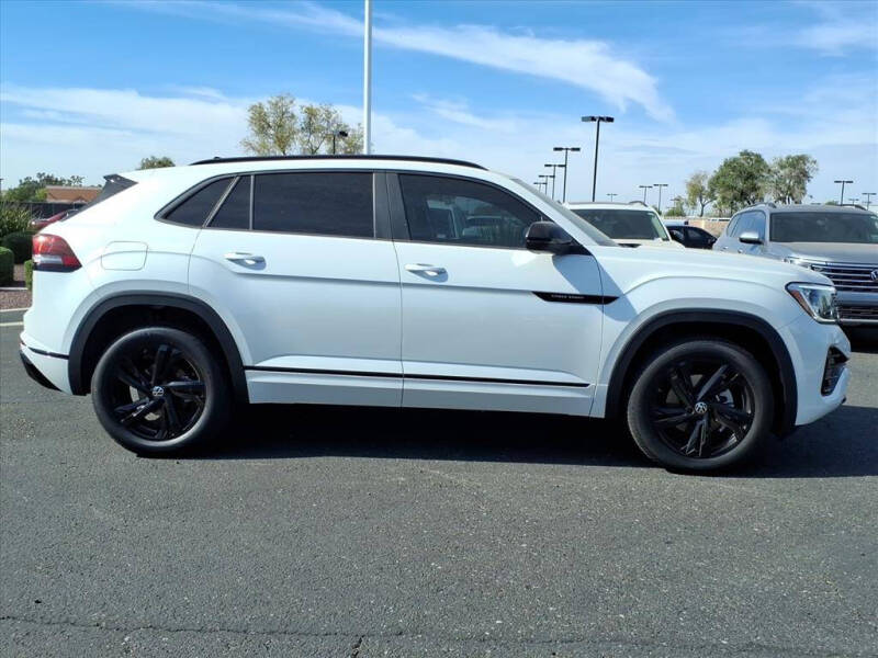 2026 Volkswagen Atlas Cross Sport SEL R-Line Black 4Motion