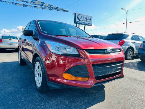 2015 Ford Escape for sale at J. Tyler Auto LLC in Evansville IN