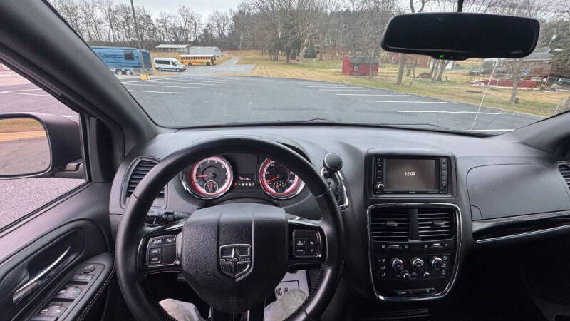 2017 Dodge Grand Caravan SE