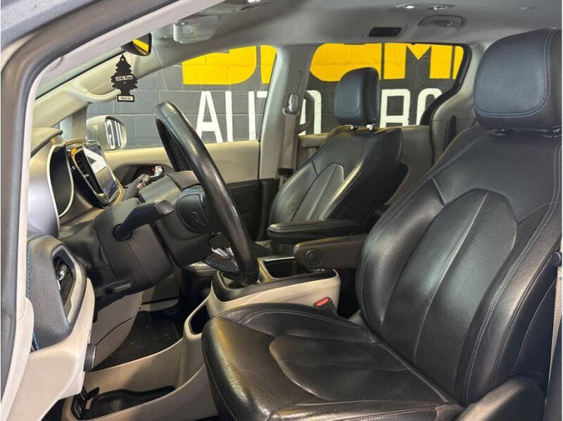 2021 Chrysler Pacifica Hybrid Touring L