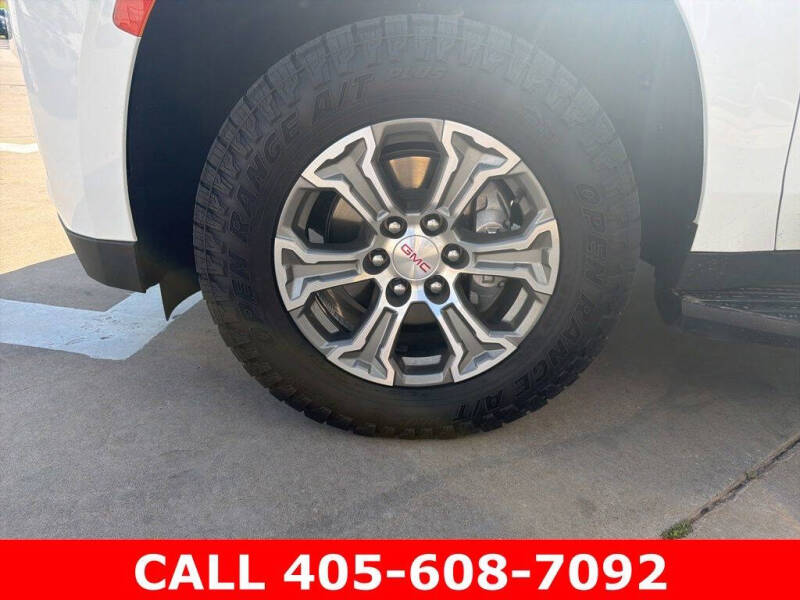 2023 GMC Yukon XL SLE