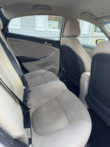 2017 Hyundai Accent Value Edition