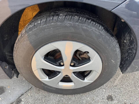 2012 Toyota Prius Two