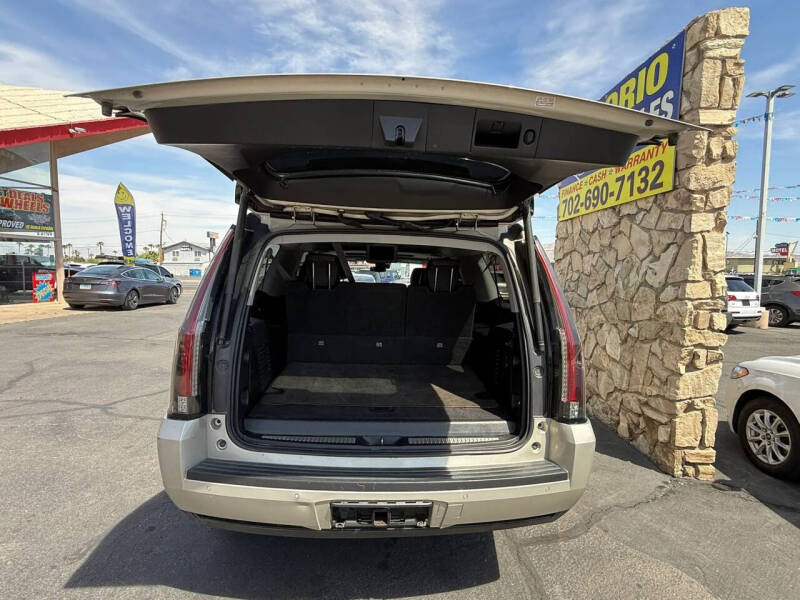 2017 Cadillac Escalade ESV Luxury