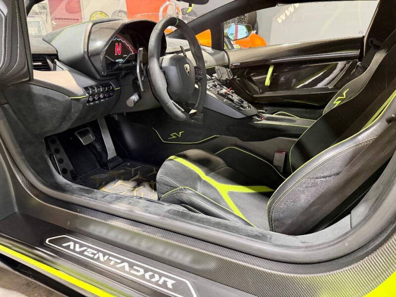 2016 Lamborghini Aventador LP 750-4 SV