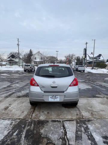 2010 Nissan Versa 1.8 S