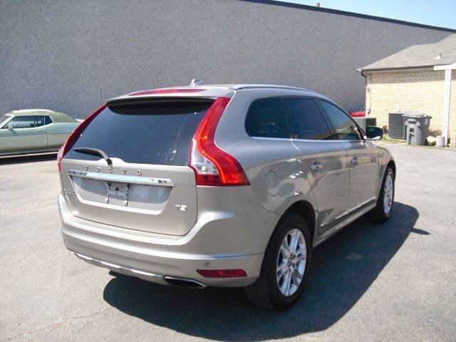 2016 Volvo XC60 T5 Drive-E Premier