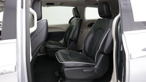 2023 Chrysler Pacifica Plug-In Hybrid Limited