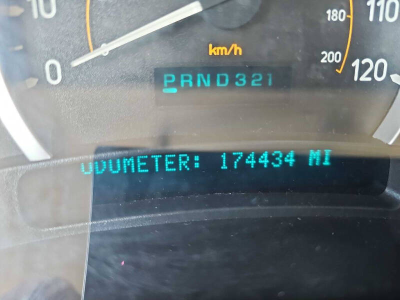 2005 HUMMER H2