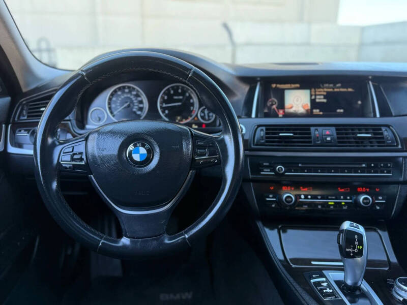 2015 BMW 5 Series 528i