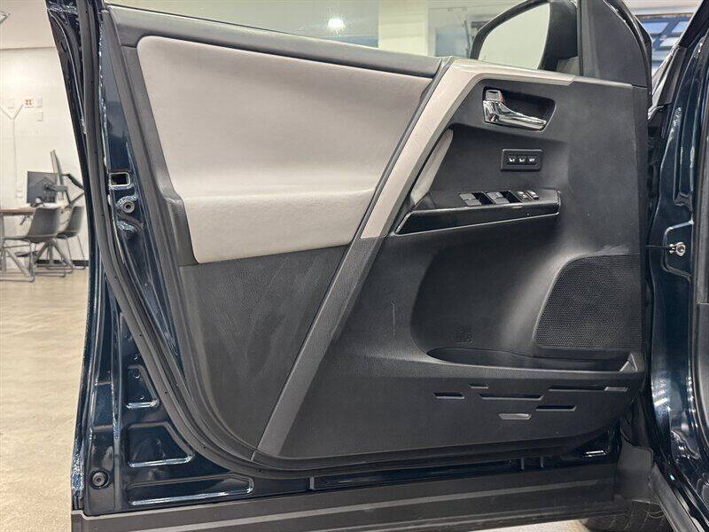 2017 Toyota RAV4 Hybrid Limited