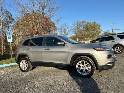 2015 Jeep Cherokee for sale at Joshsav Motors in Walnutport PA