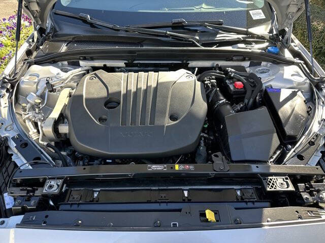 2024 Volvo S60 B5 Core Dark Theme