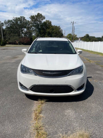 2017 Chrysler Pacifica Touring-L Plus