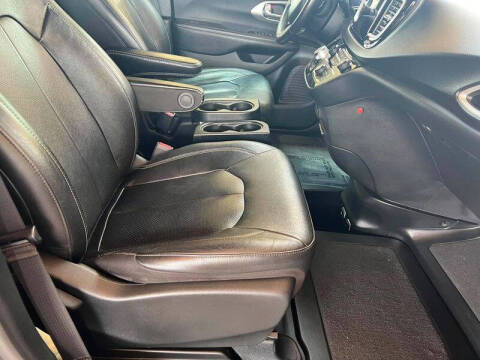 2020 Chrysler Pacifica Touring L
