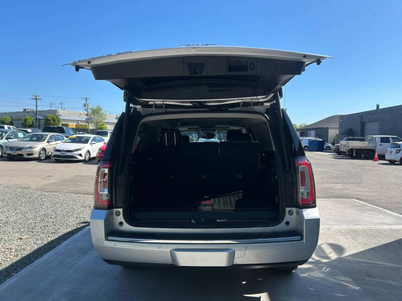 2017 GMC Yukon XL Denali