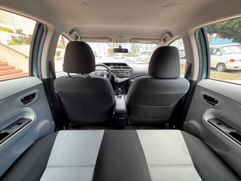 2013 Toyota Prius c One