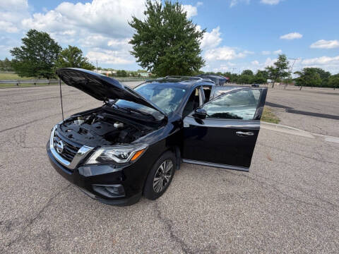 2017 Nissan Pathfinder S