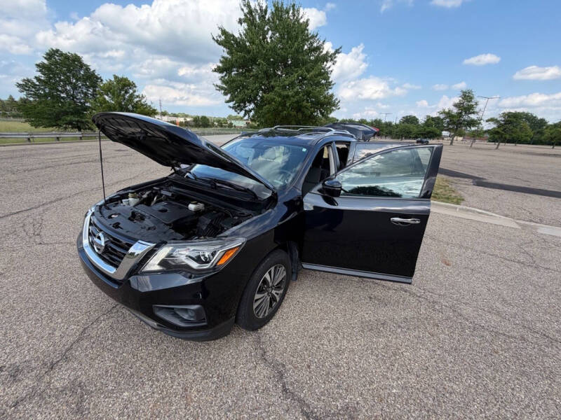 2017 Nissan Pathfinder S