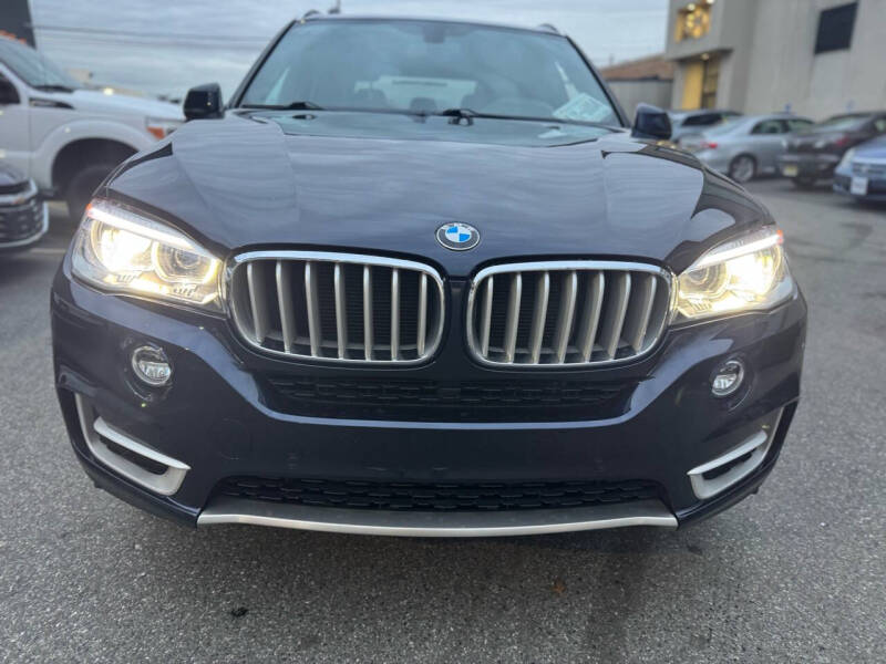 2017 BMW X5 sDrive35i photo 2