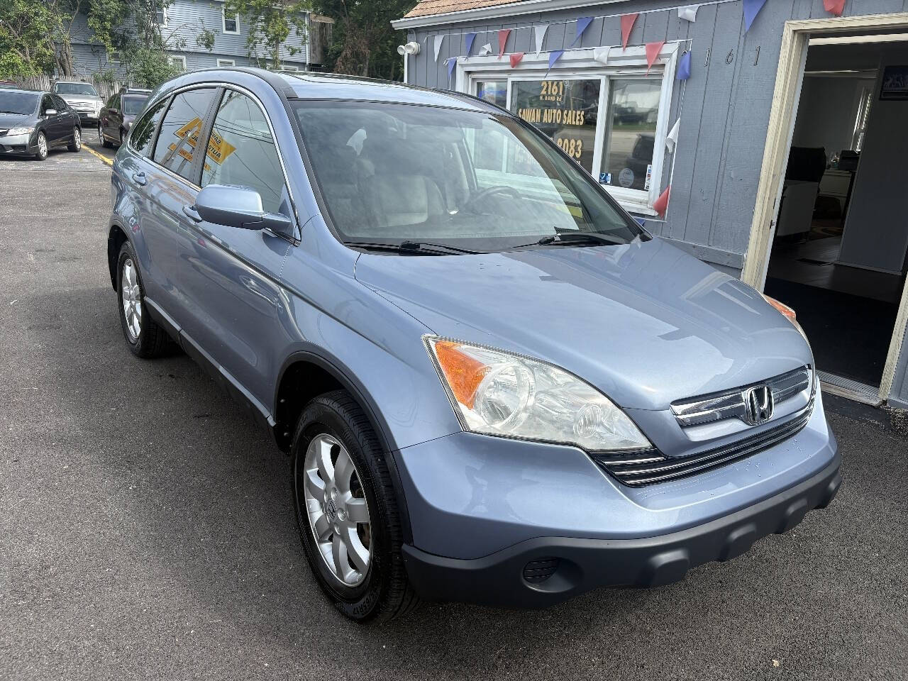 View vehicle photo 4