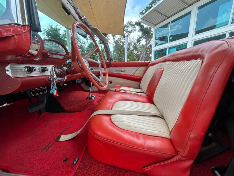 1956 Ford Thunderbird