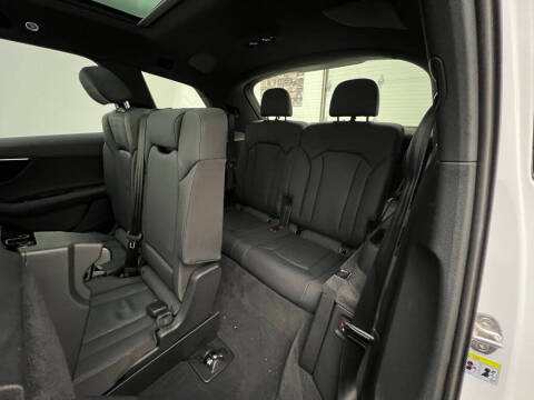 2022 Audi Q7 quattro Premium Plus 55 TFSI