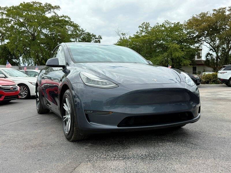 2023 Tesla Model Y Long Range