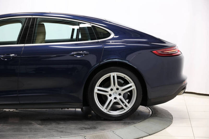 2018 Porsche Panamera