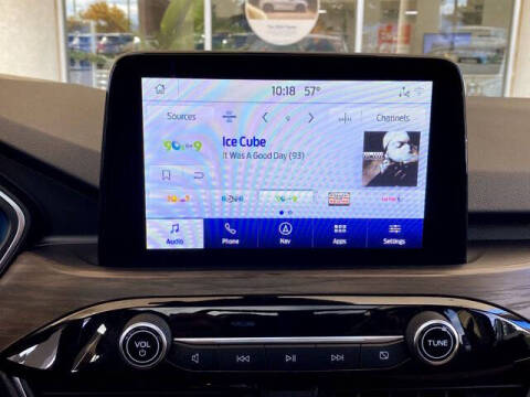 2020 Ford Escape Titanium