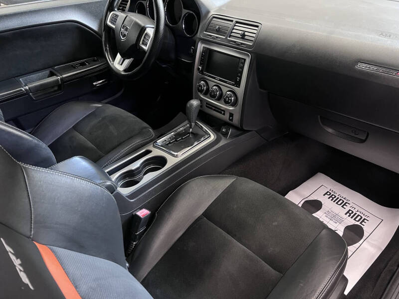 2011 Dodge Challenger SRT8 392
