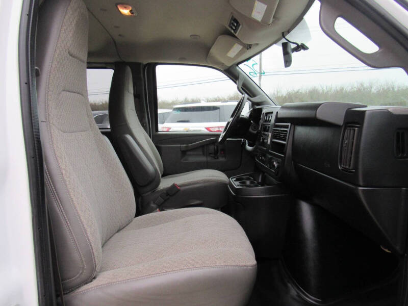 2017 Chevrolet Express LS 2500