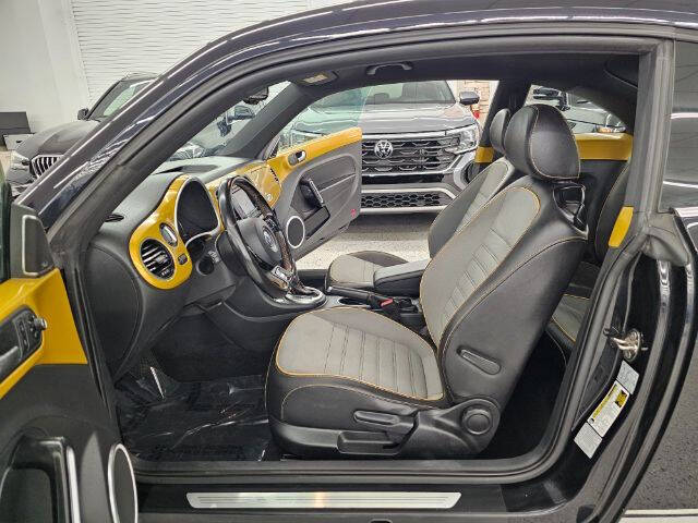 2016 Volkswagen Beetle 1.8T Dune