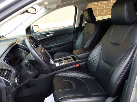 2023 Ford Edge Titanium