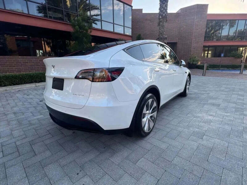 2024 Tesla Model Y Long Range
