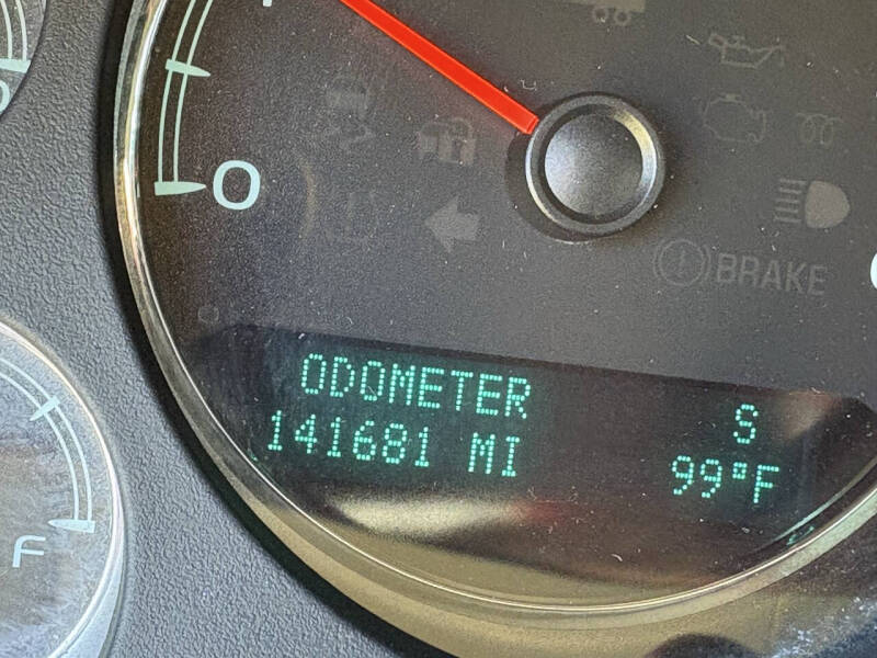 2013 Chevrolet Avalanche LS Black Diamond