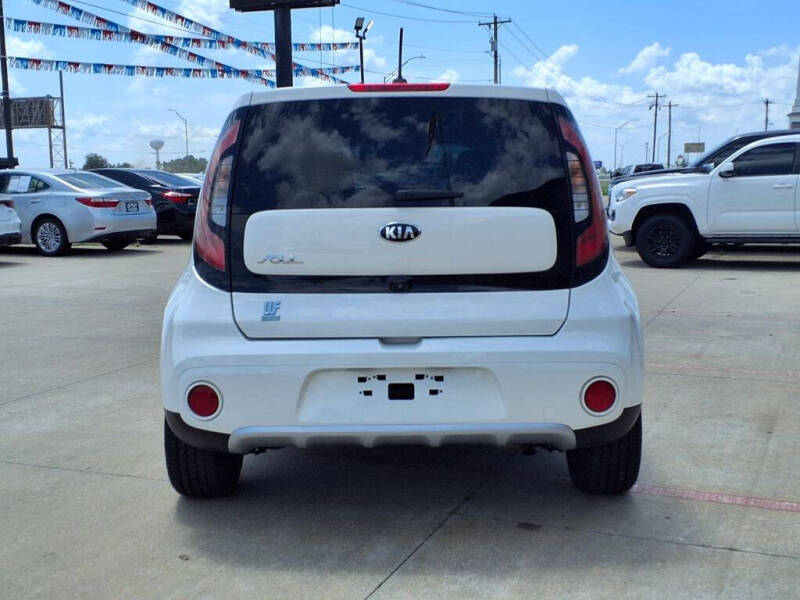 2019 Kia Soul +