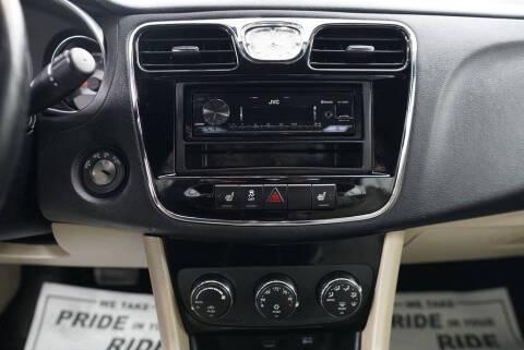 2012 Chrysler 200 Limited
