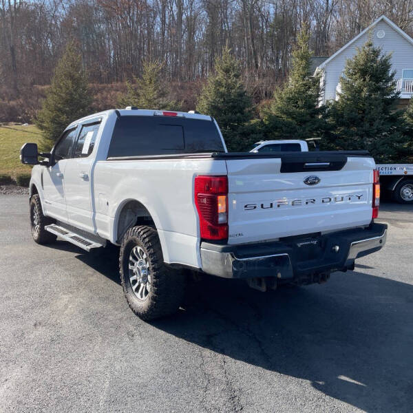 2020 Ford F-250 Super Duty Lariat photo 3