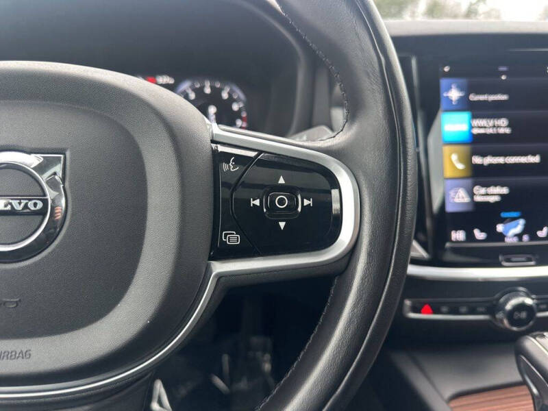 2021 Volvo S60 T5 Momentum