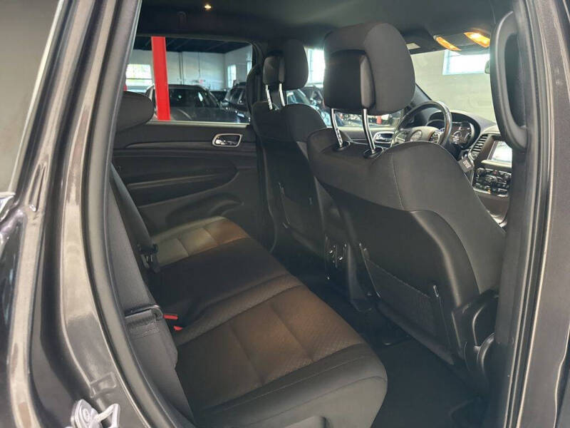 2019 Jeep Grand Cherokee Laredo E