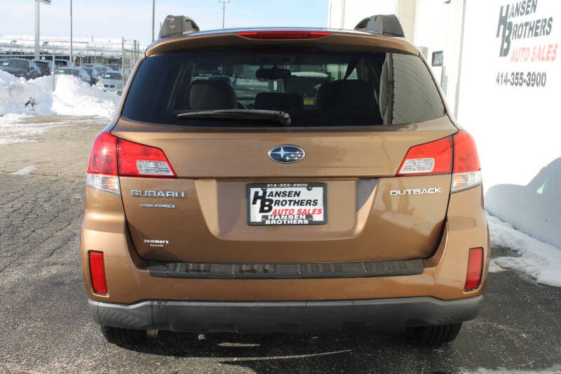 2013 Subaru Outback Premium photo 4