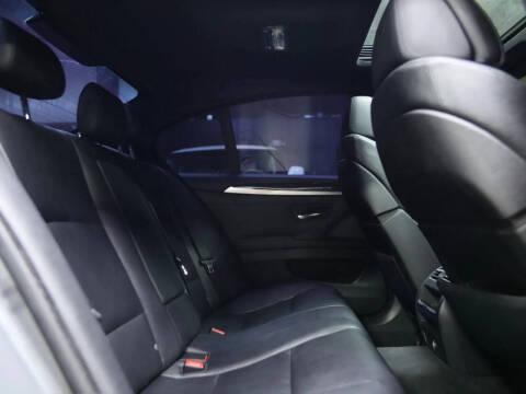 2012 BMW 5 Series 528i