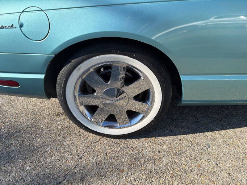 2002 Ford Thunderbird Deluxe