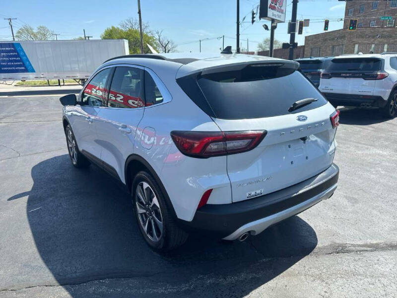 2025 Ford Escape Platinum