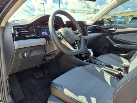 2025 Volkswagen Jetta SE