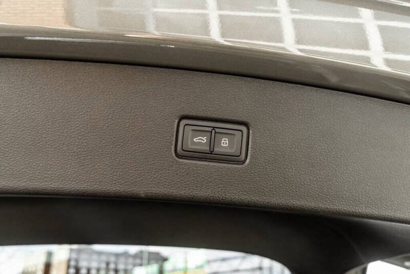 2024 Audi SQ5 Sportback 3.0T quattro Premium