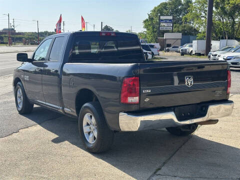 2016 RAM 1500 SLT