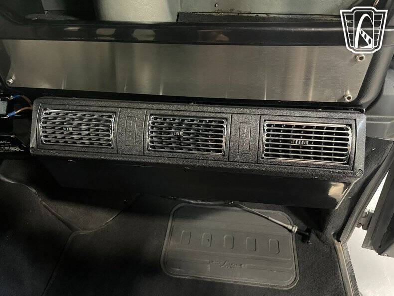 1991 Land Rover Defender